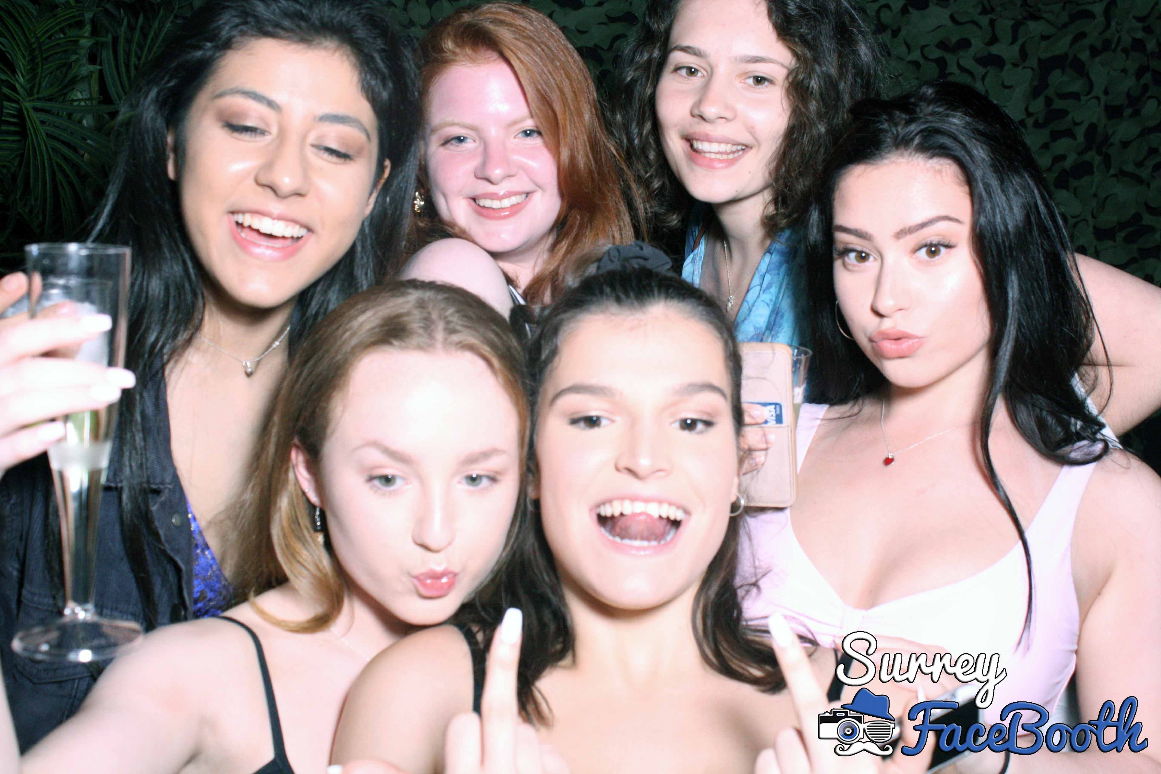 Bella's 18th Birthday | View more photos from the event at galleries.surreyfacebooth.co.uk/u/Surrey-FaceBooth/Bellas-18th-Birthday